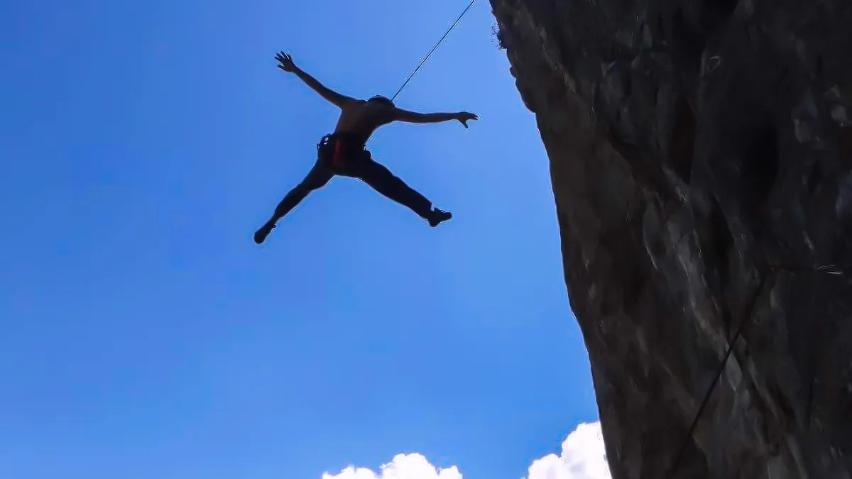 Escalador en Roca — Cuenca, Ecuador