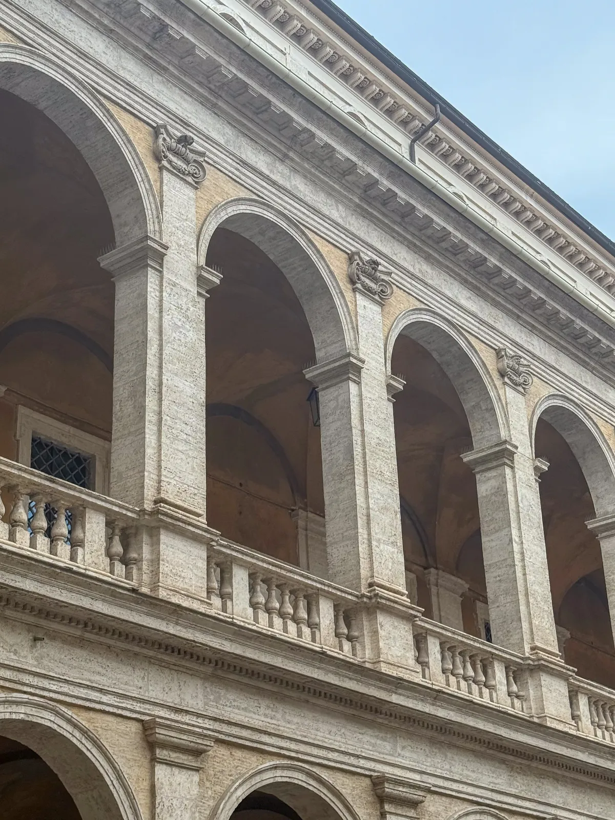 Arquería Clásica de Palazzo Farnese — Roma, Italia