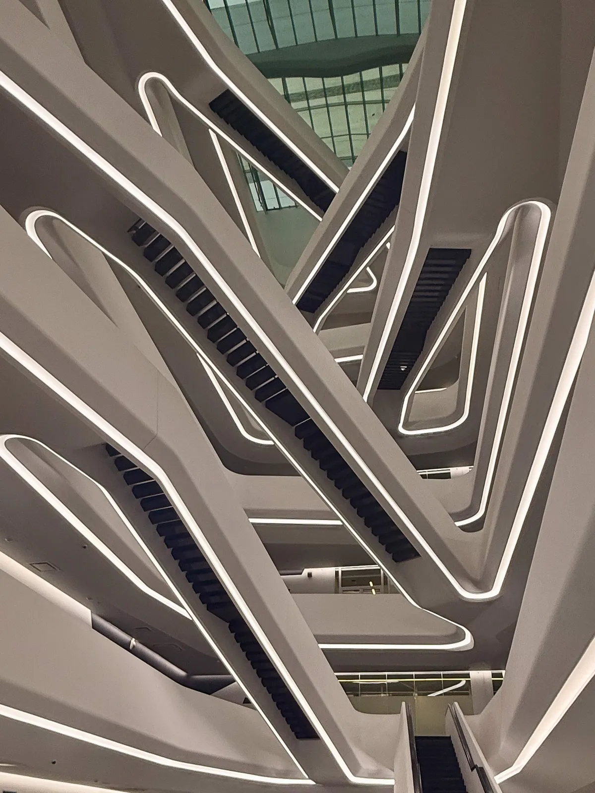 Interior del Edificio Dominion de Zaha Hadid — Moscú, Rusia