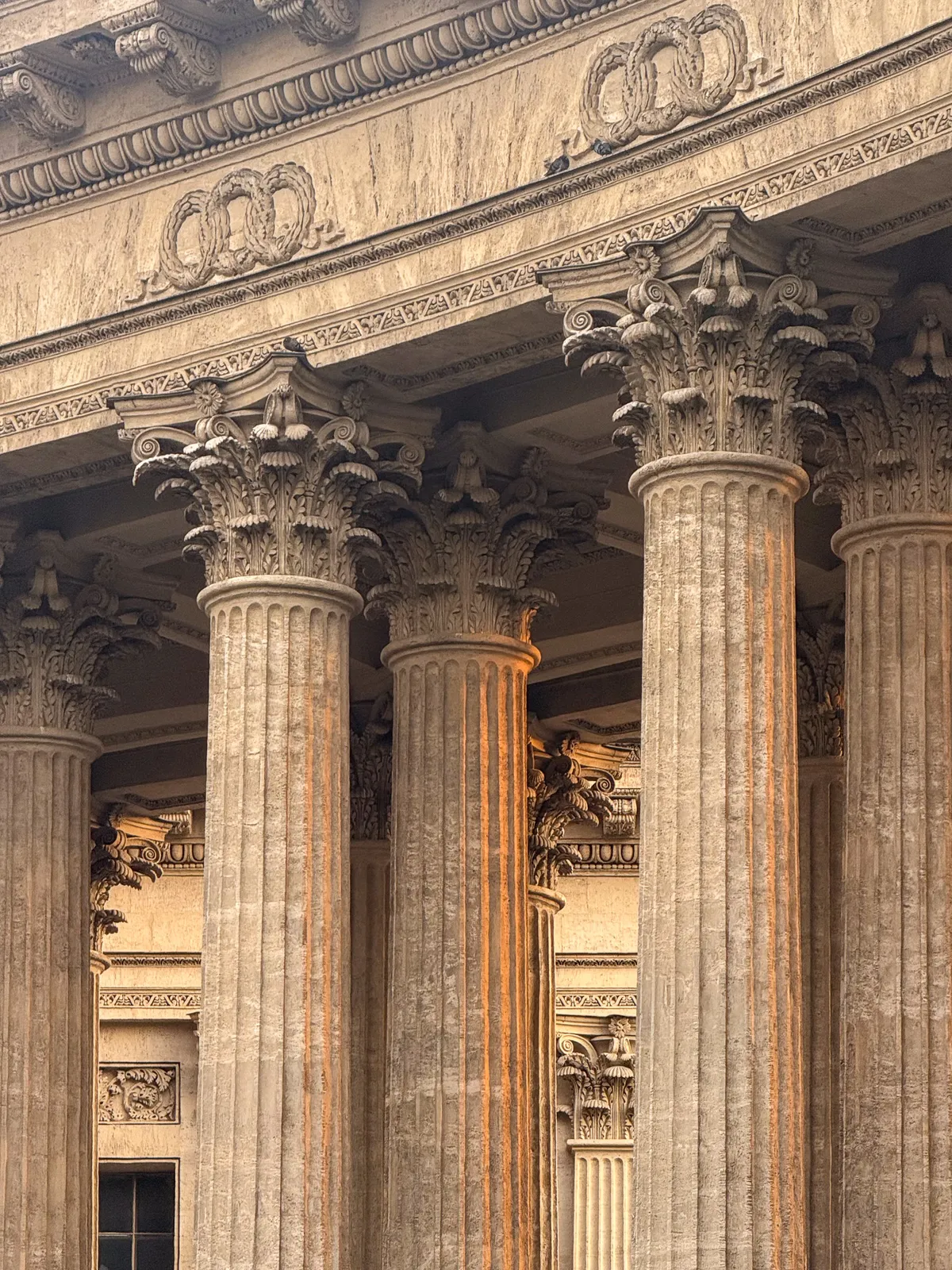 Colonada de la Catedral de Kazán — San Petersburgo, Rusia