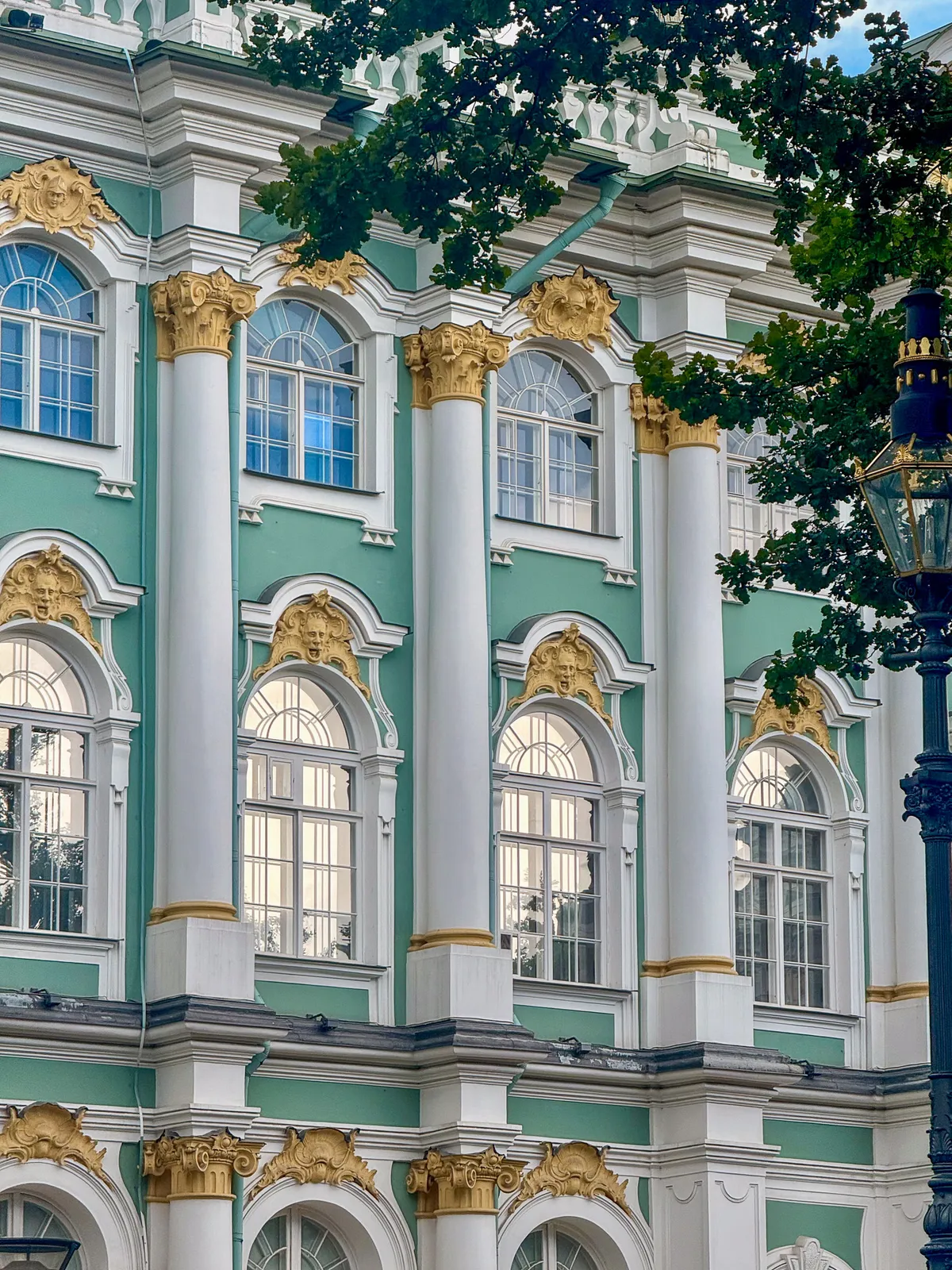 Fachada Barroca del Palacio de Invierno — San Petersburgo, Rusia