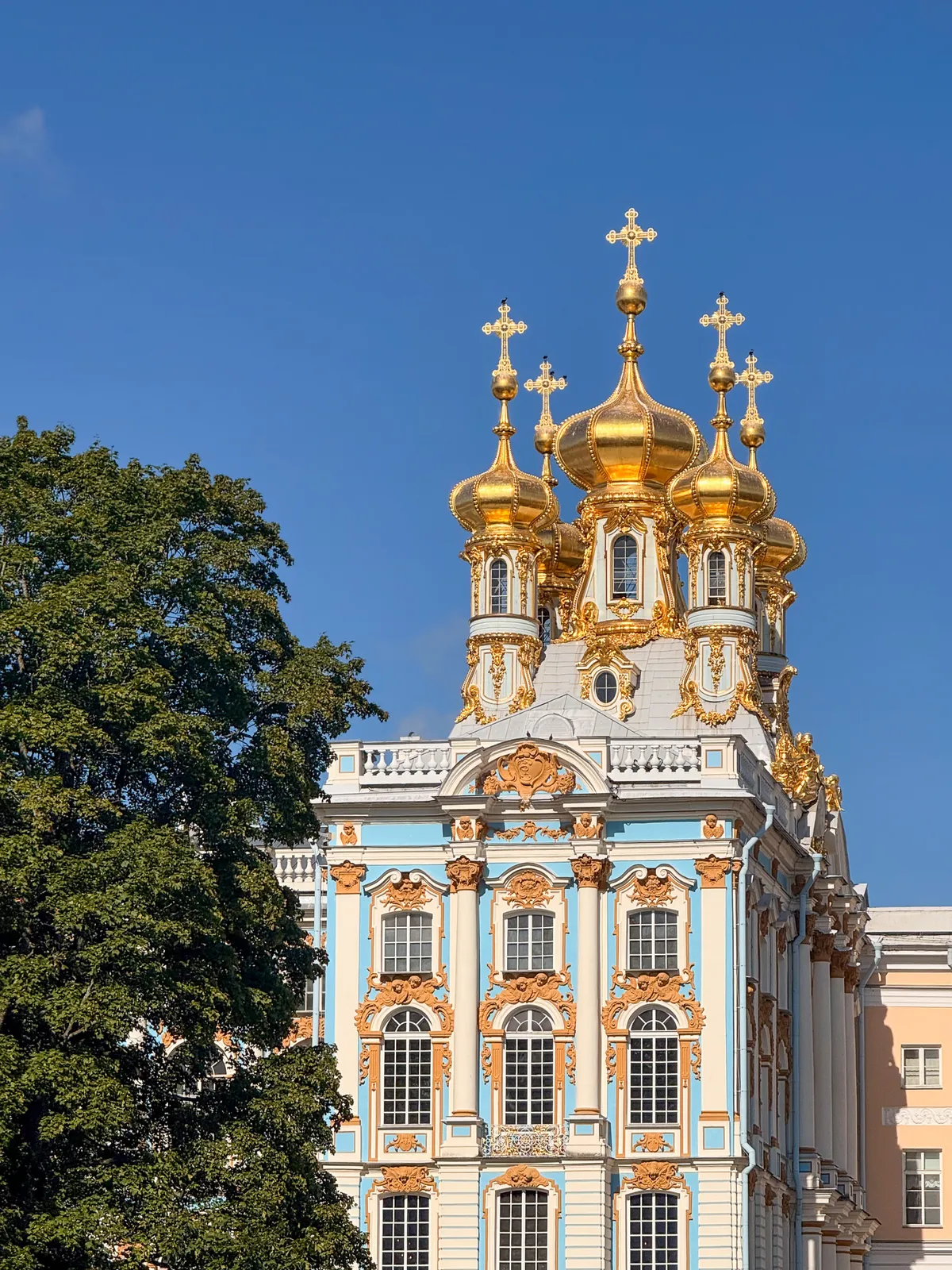 Cúpulas Doradas de la Iglesia del Palacio de Catalina — Pushkin, Rusia