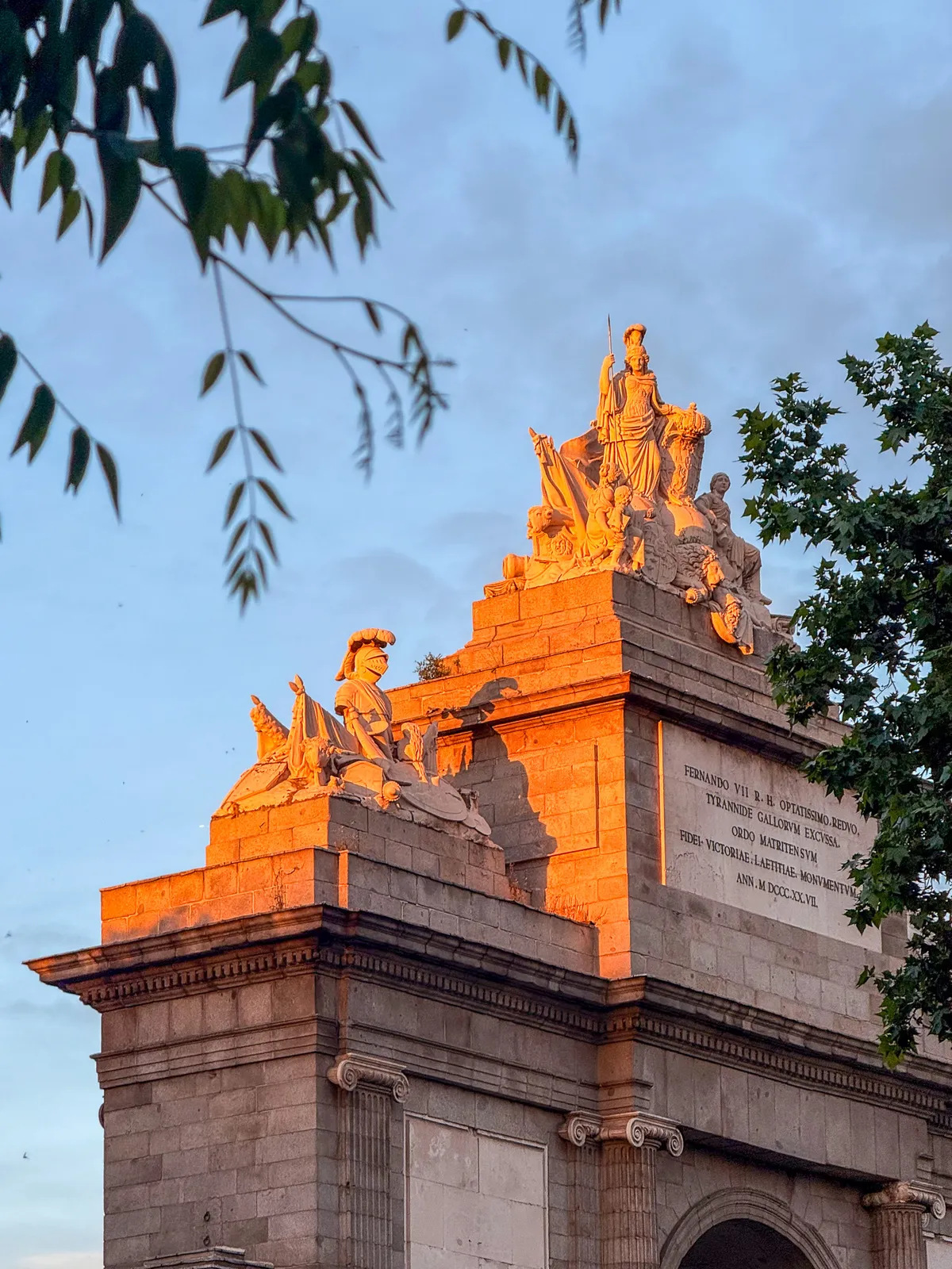 Puerta de Toledo al Atardecer — Madrid, España